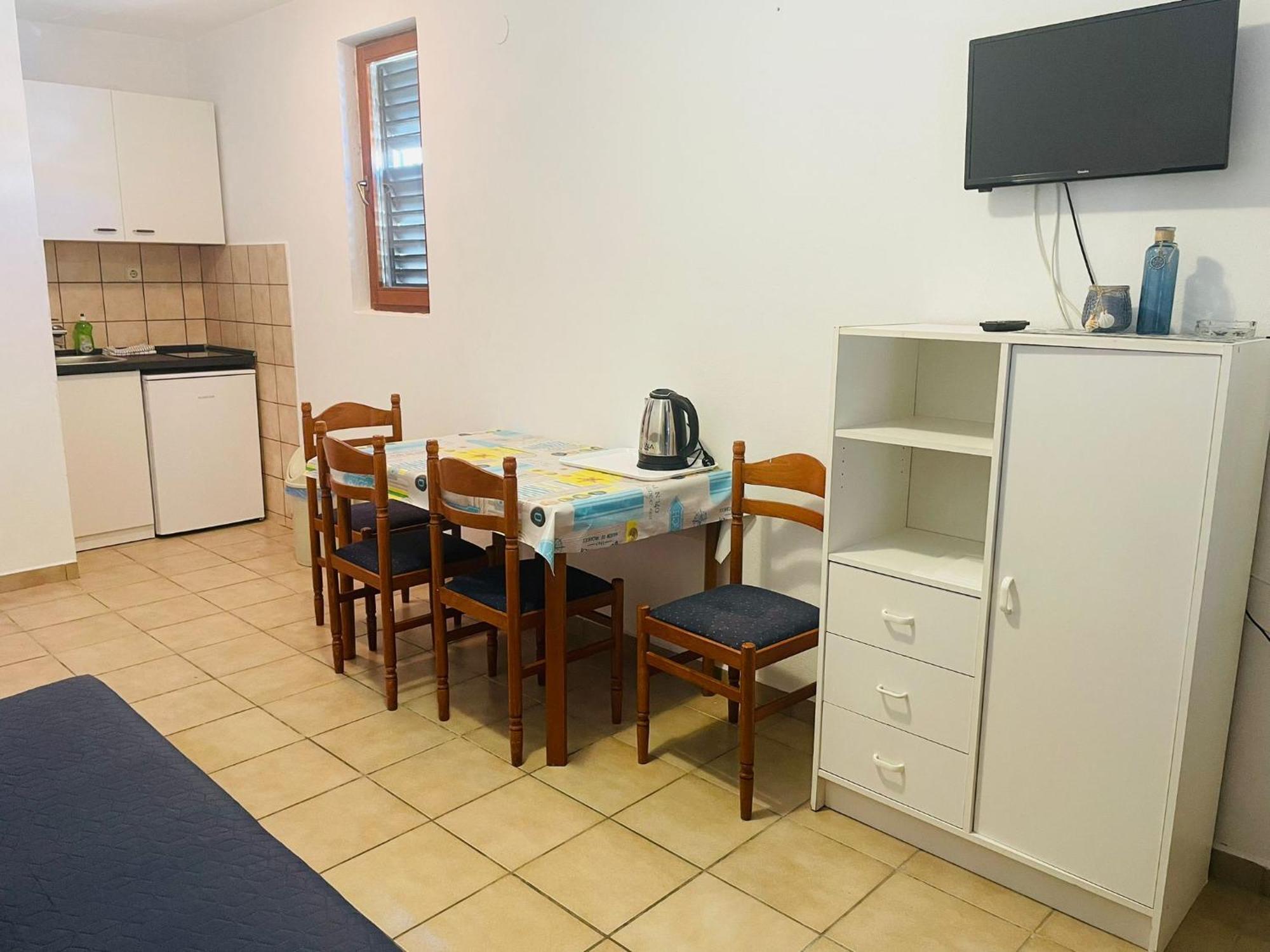 Apartments Vozab Pag Town Exterior photo